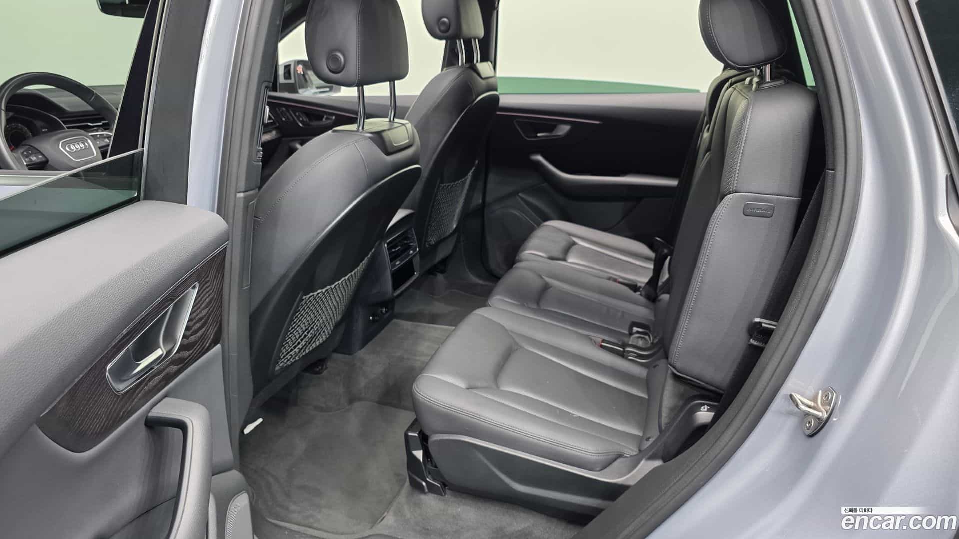 Q7 Audi 2021.10-OPTION-016