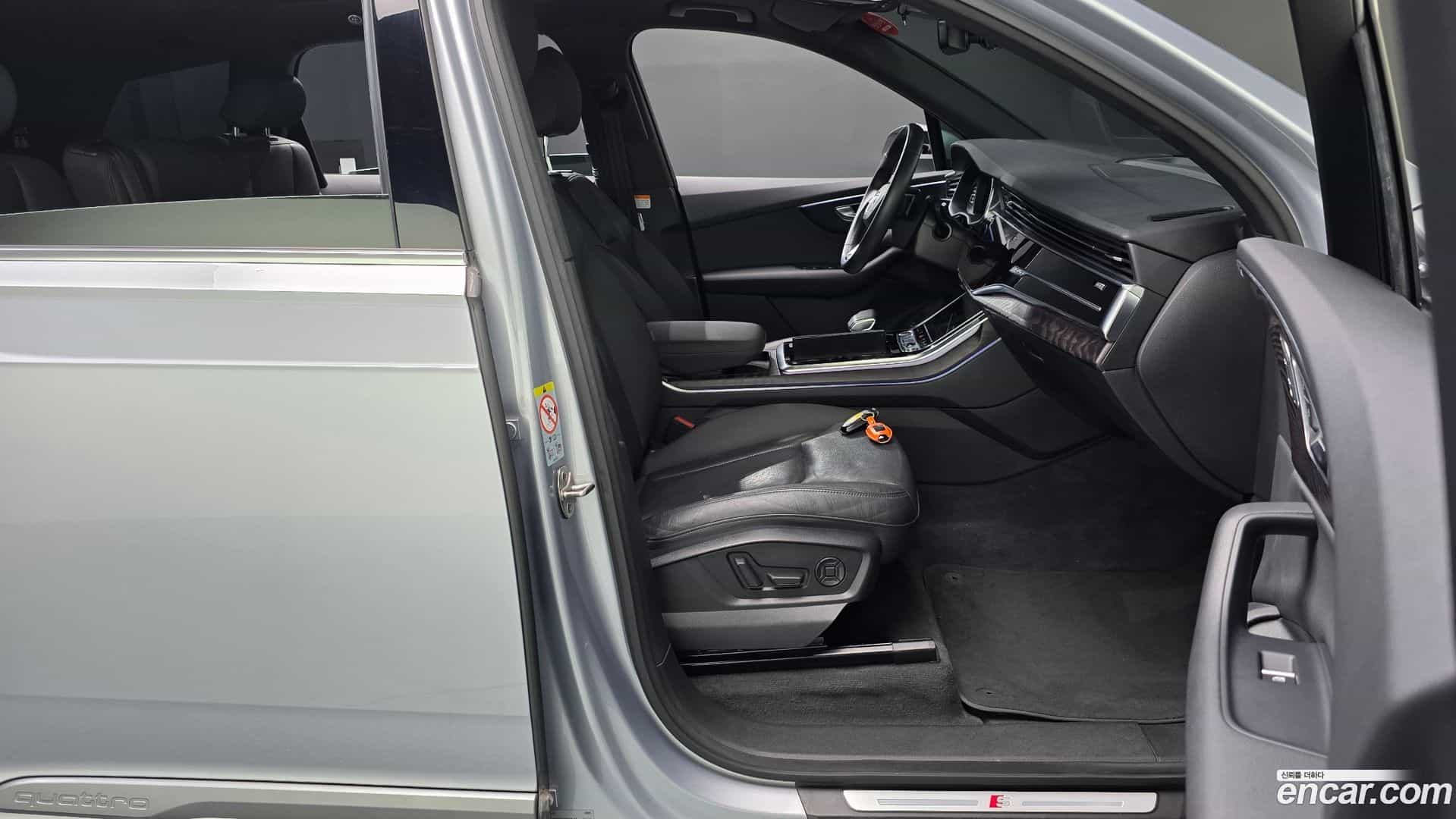 Q7 Audi 2021.10-INNER-036