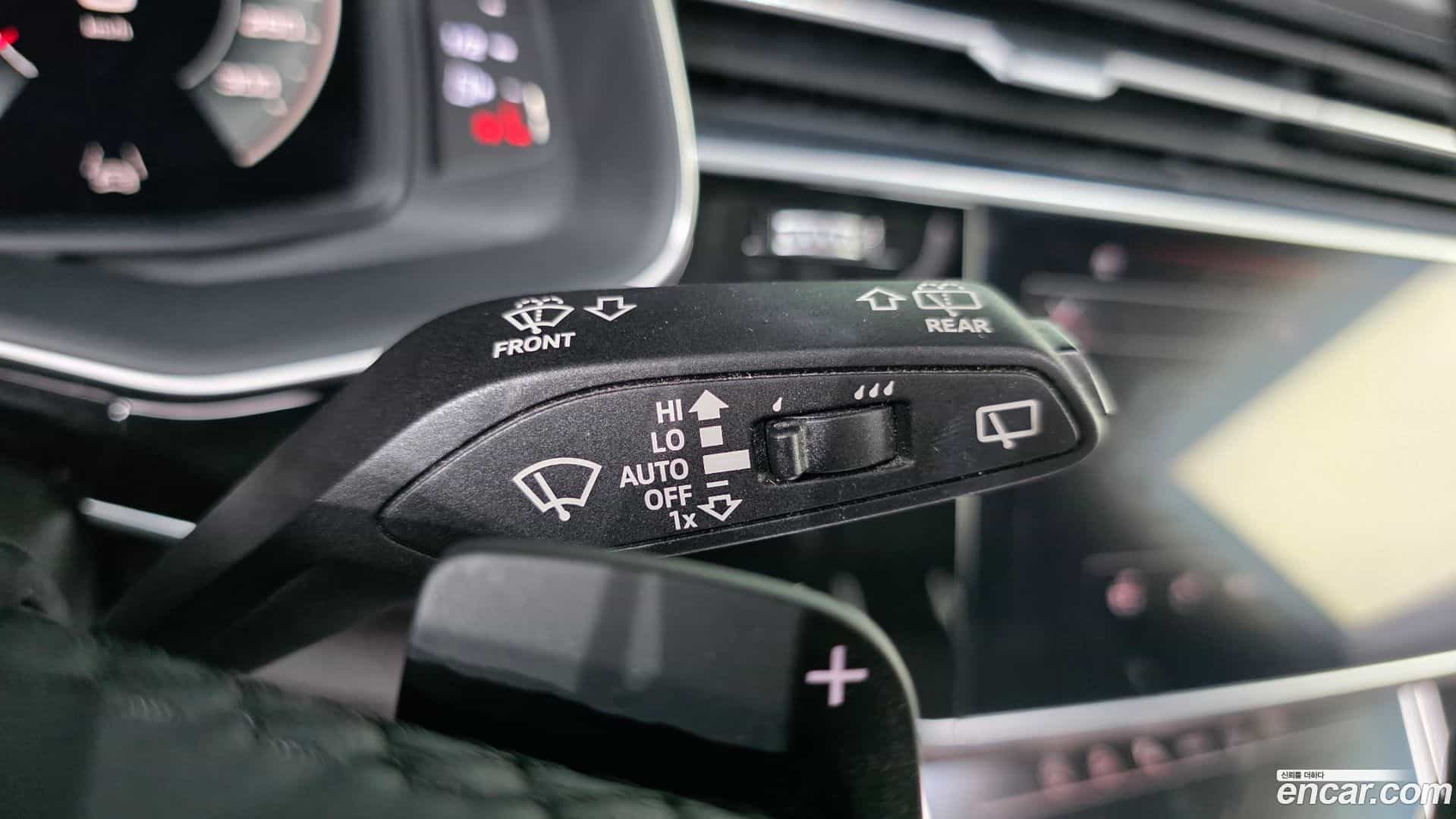 Q7 Audi 2021.10-OPTION-042