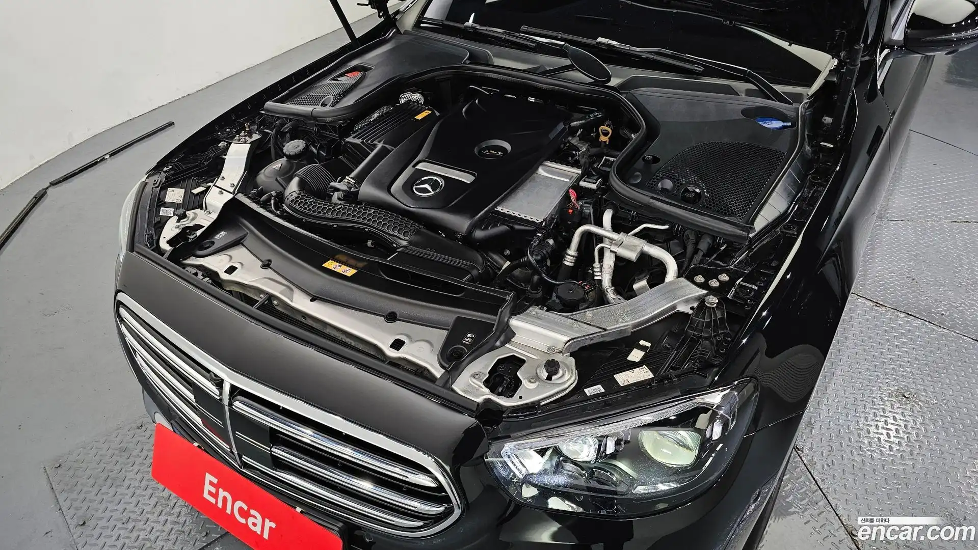E-Class Mercedes-Benz 2022.9-OUTER-006