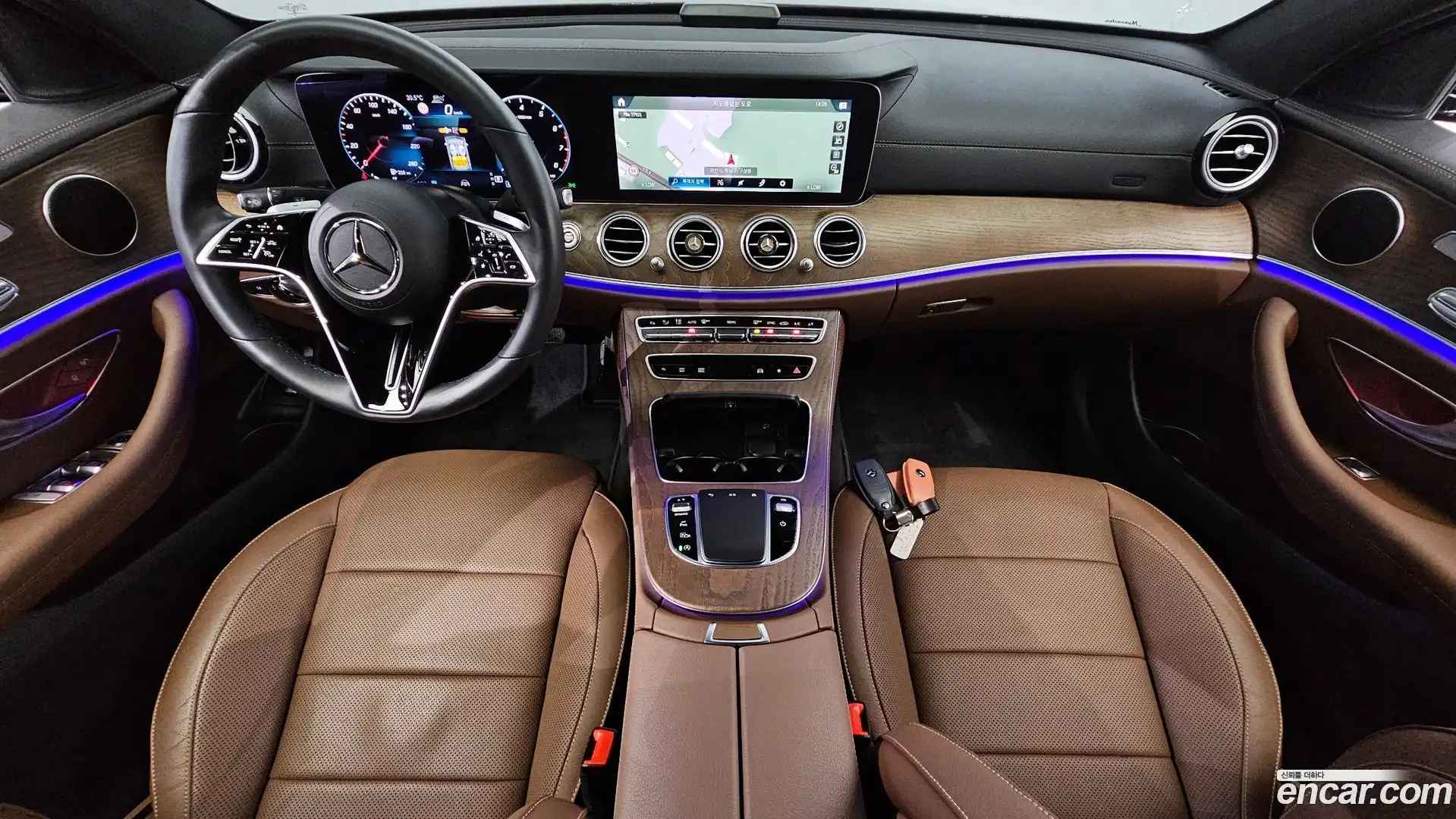 E-Class Mercedes-Benz 2022.9-INNER-007