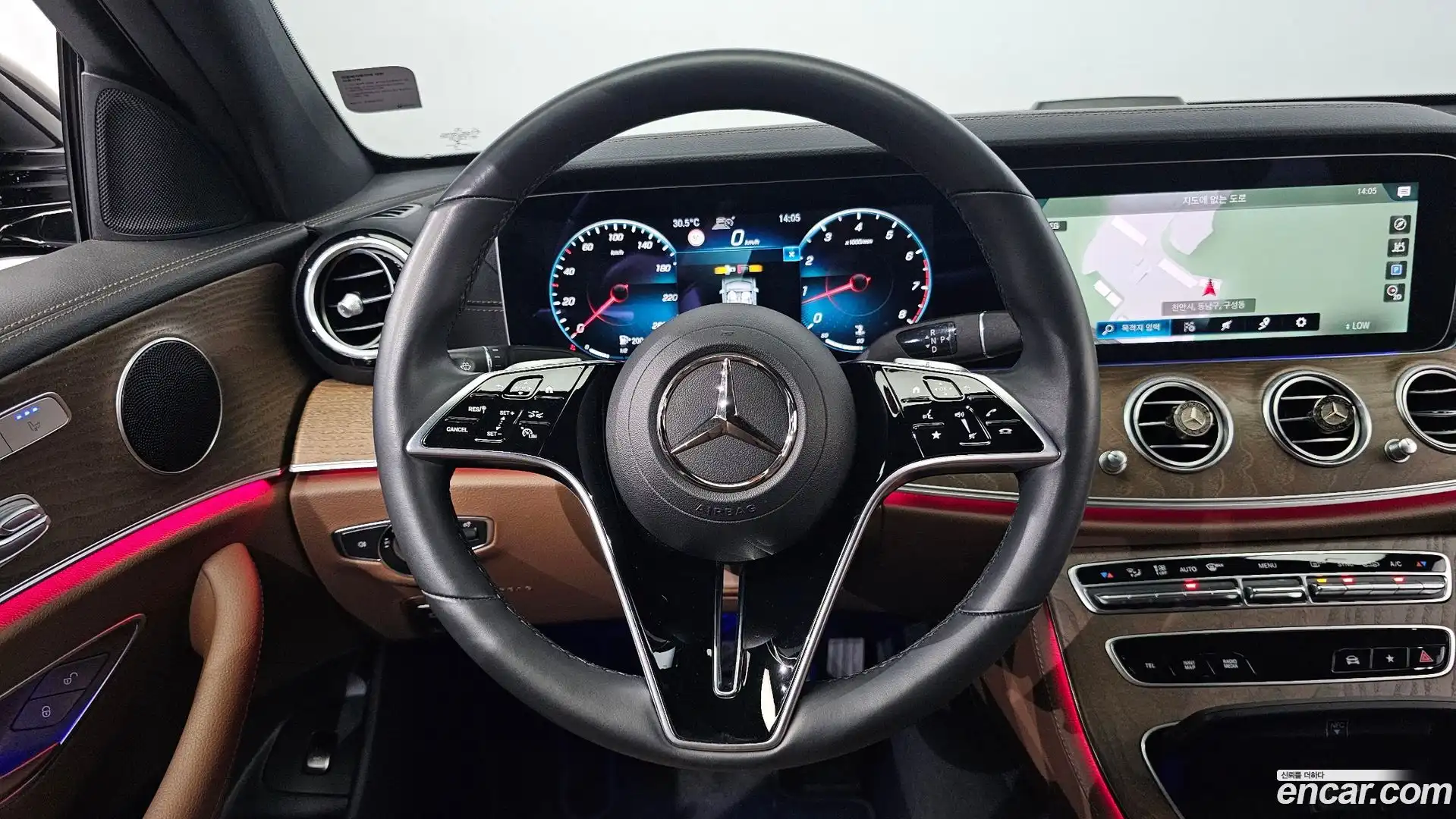 E-Class Mercedes-Benz 2022.9-OPTION-019