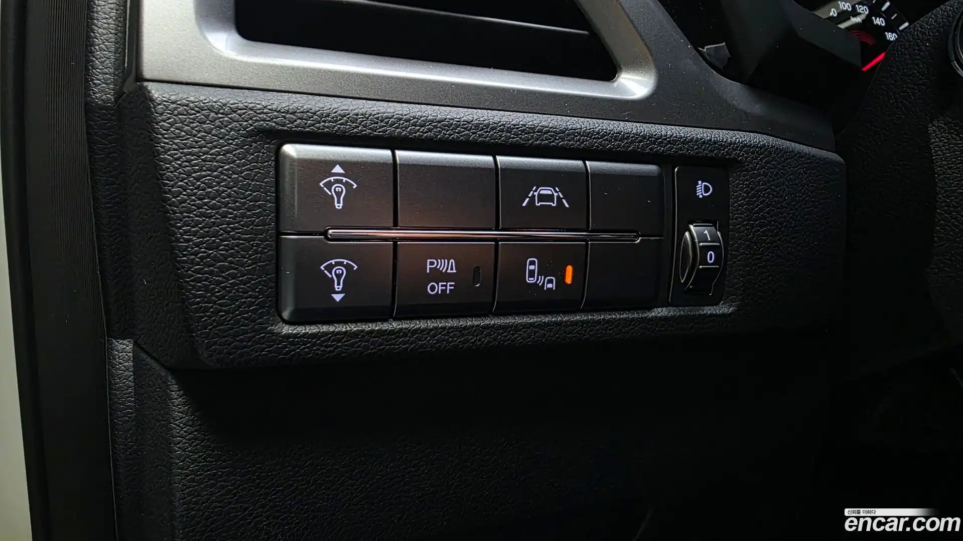 KORANDO KG Mobility 2019.9-OPTION-023