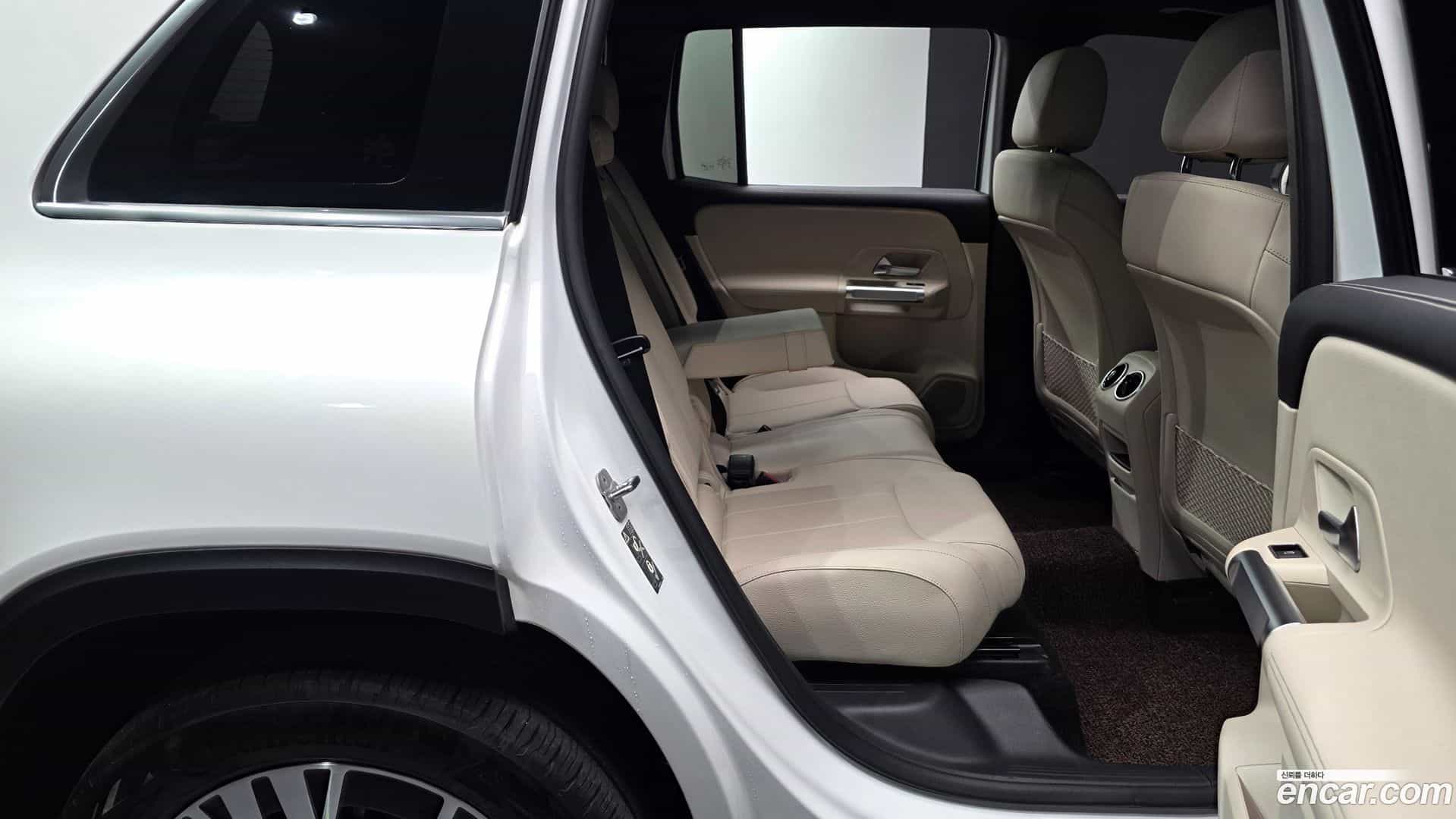 GLB-Class Mercedes-Benz 2024.2-OPTION-015