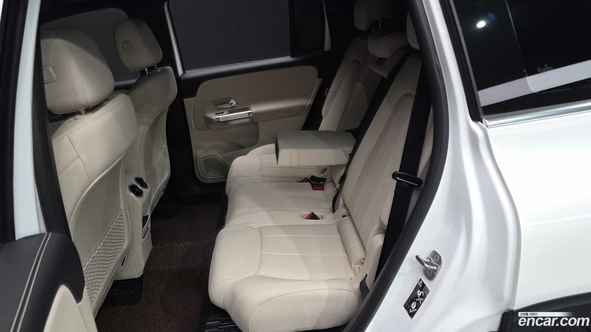 GLB-Class Mercedes-Benz 2024.2-OPTION-016