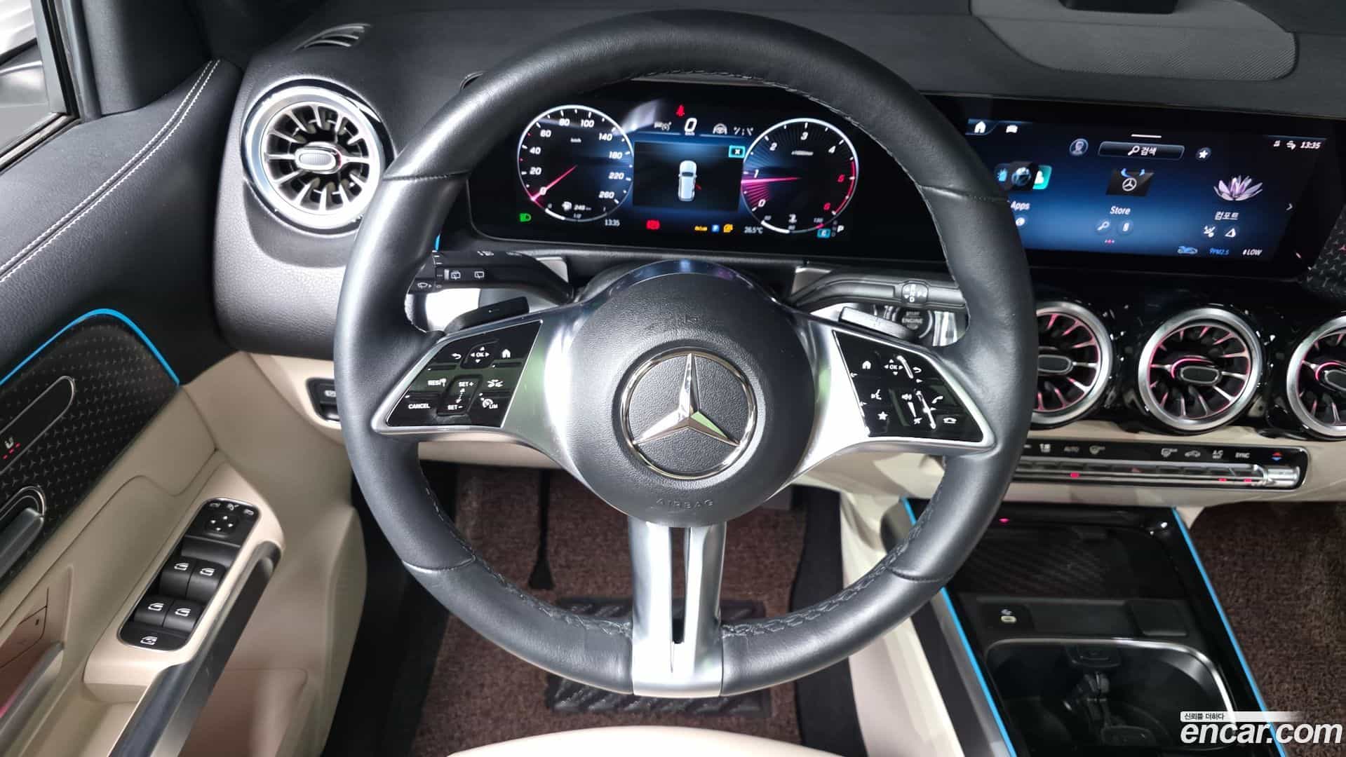 GLB-Class Mercedes-Benz 2024.2-OPTION-018