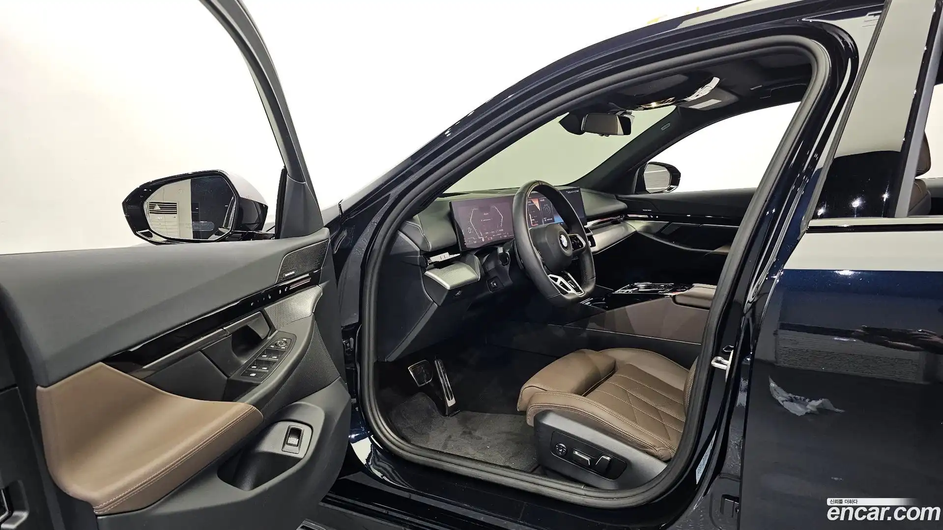 5-Series BMW 2024.6-INNER-010