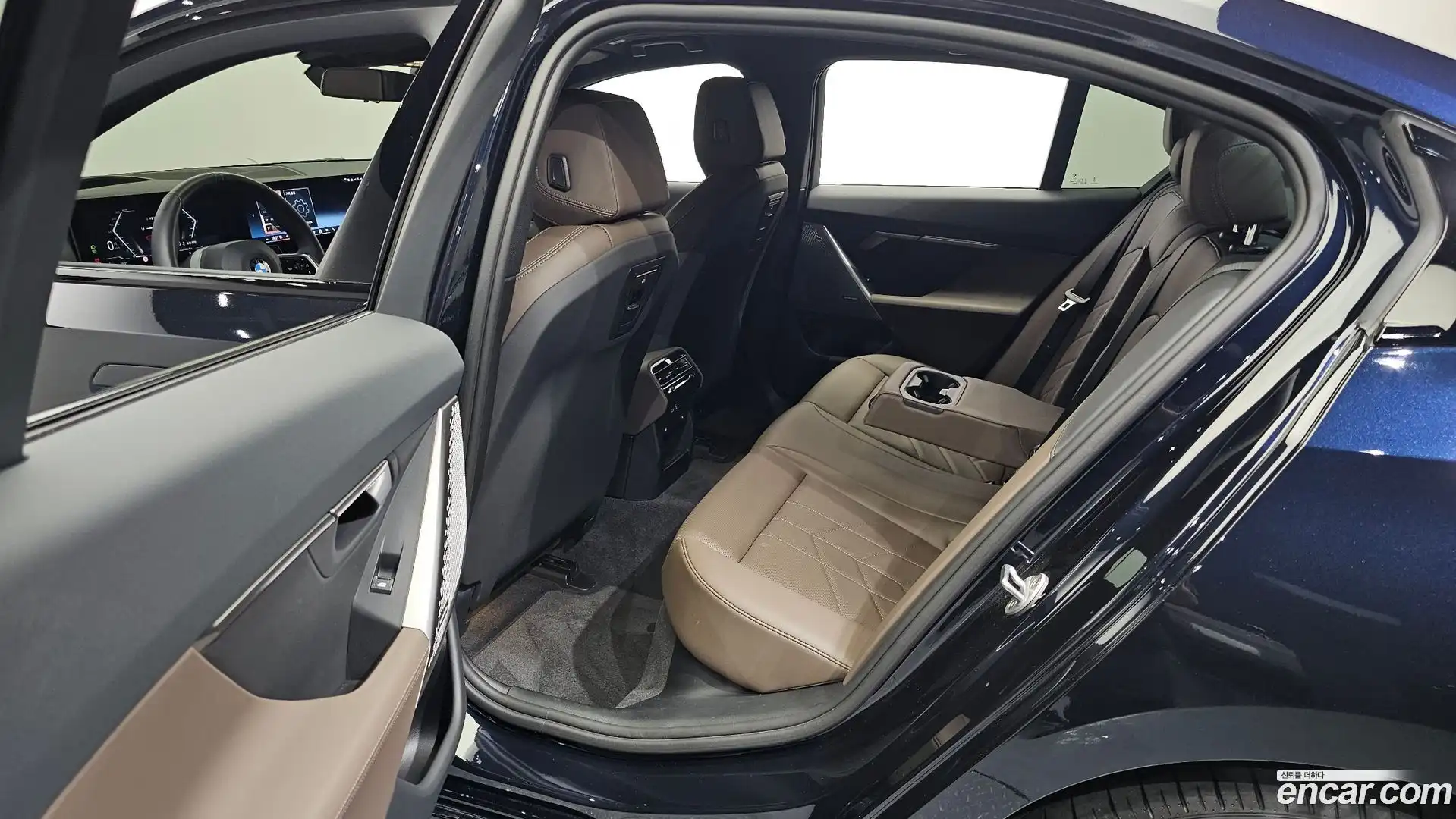 5-Series BMW 2024.6-OPTION-016