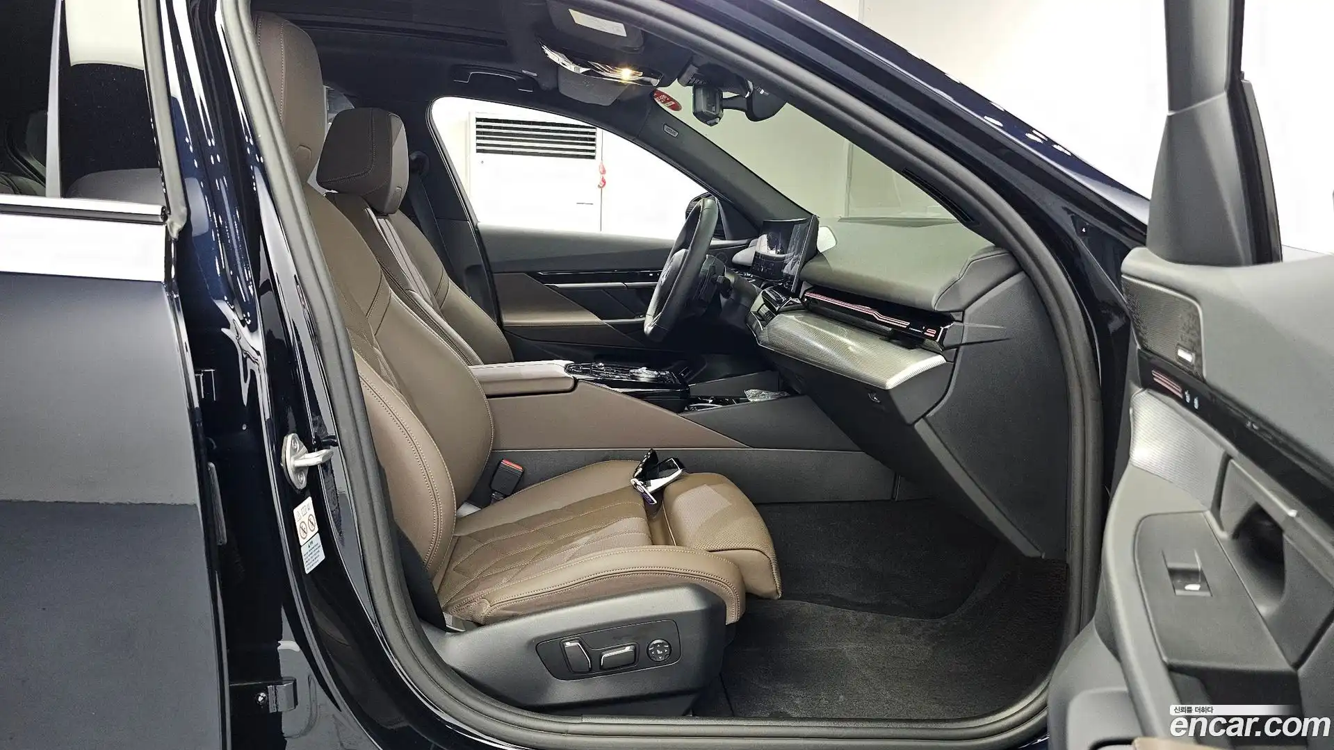 5-Series BMW 2024.6-INNER-036