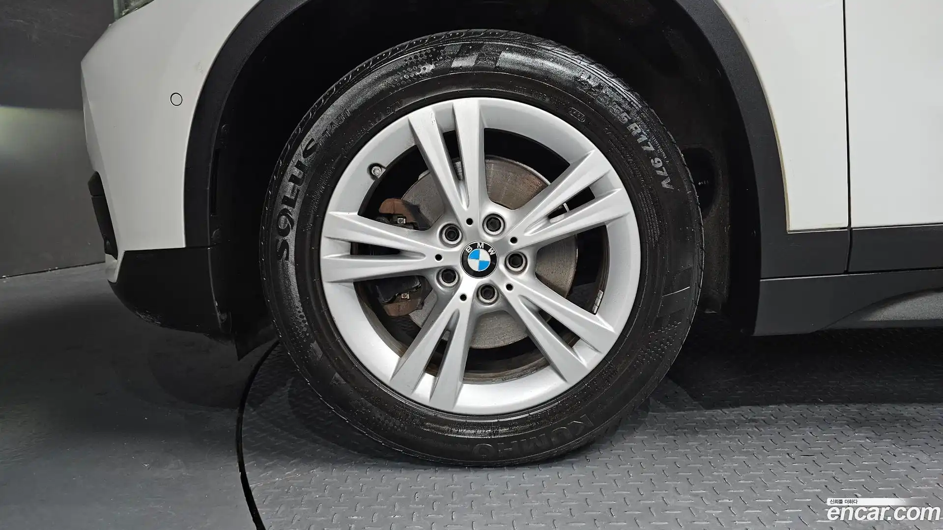 X1 BMW 2016.3-OUTER-005