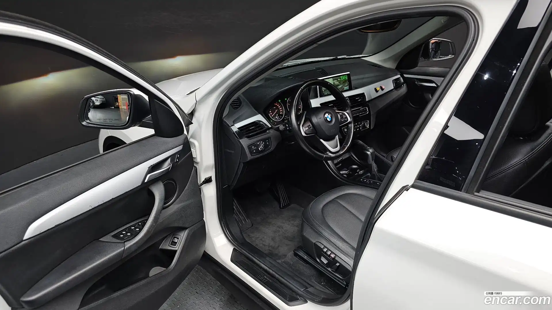 X1 BMW 2016.3-INNER-010