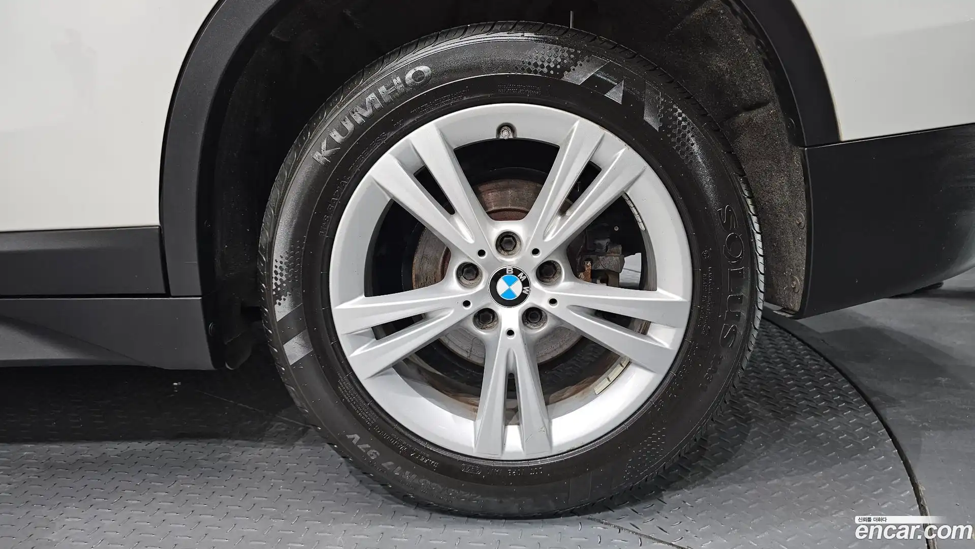 X1 BMW 2016.3-OUTER-031