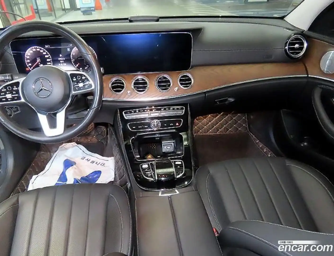 E-Class Mercedes-Benz 2019.6-INNER-010