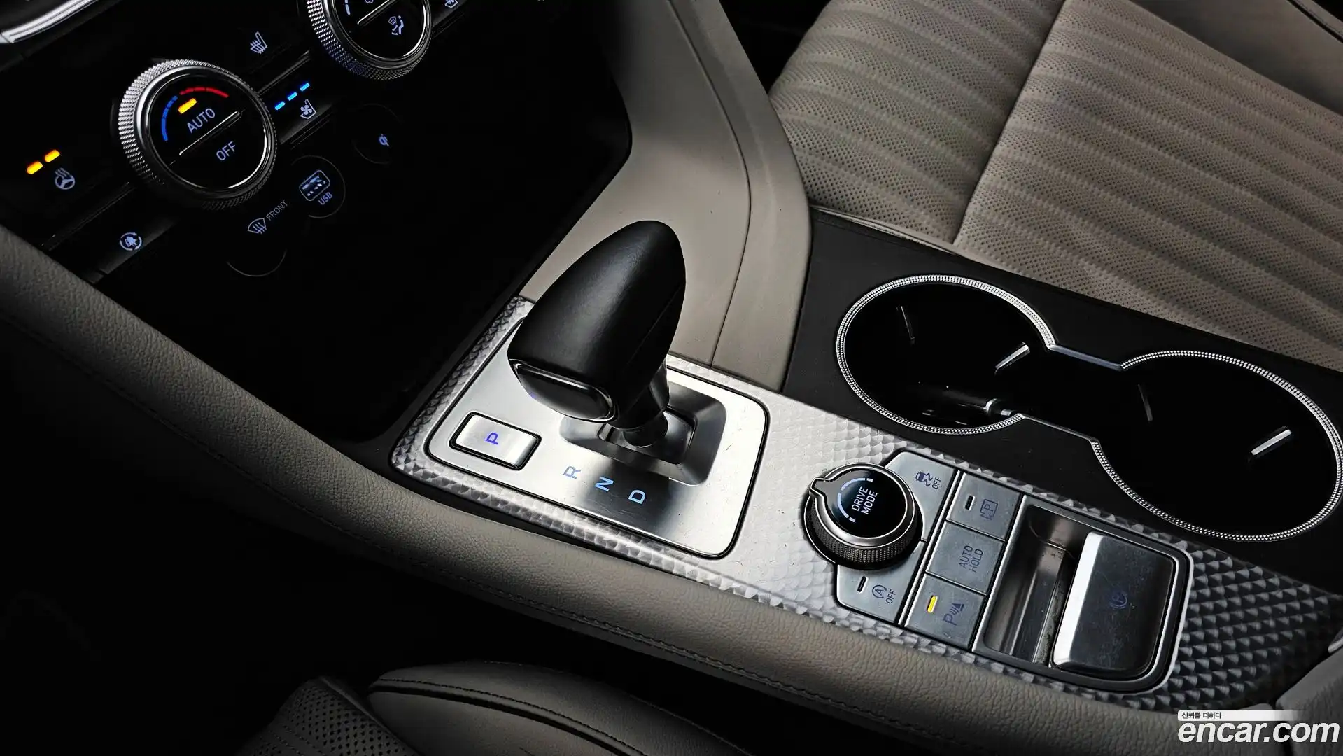 G70 Genesis 2022.1-INNER-009