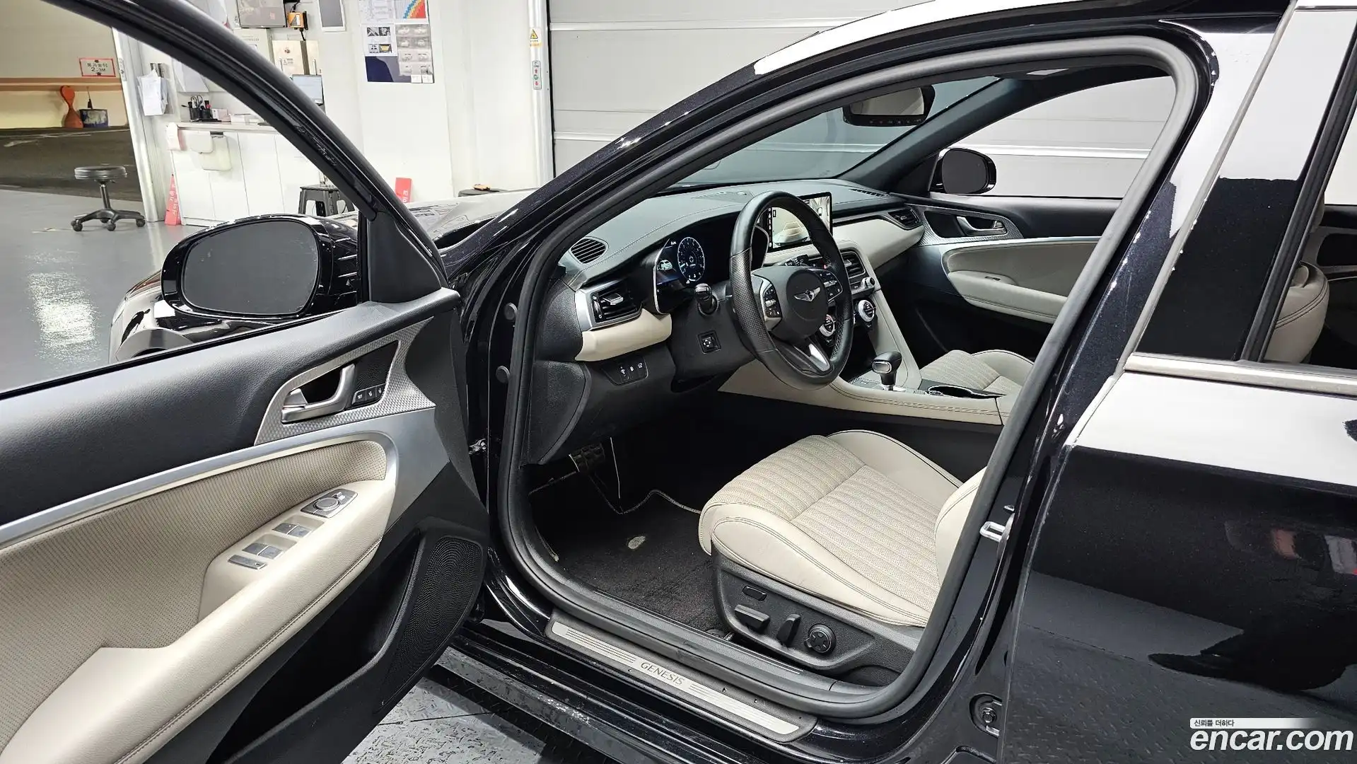 G70 Genesis 2022.1-INNER-010