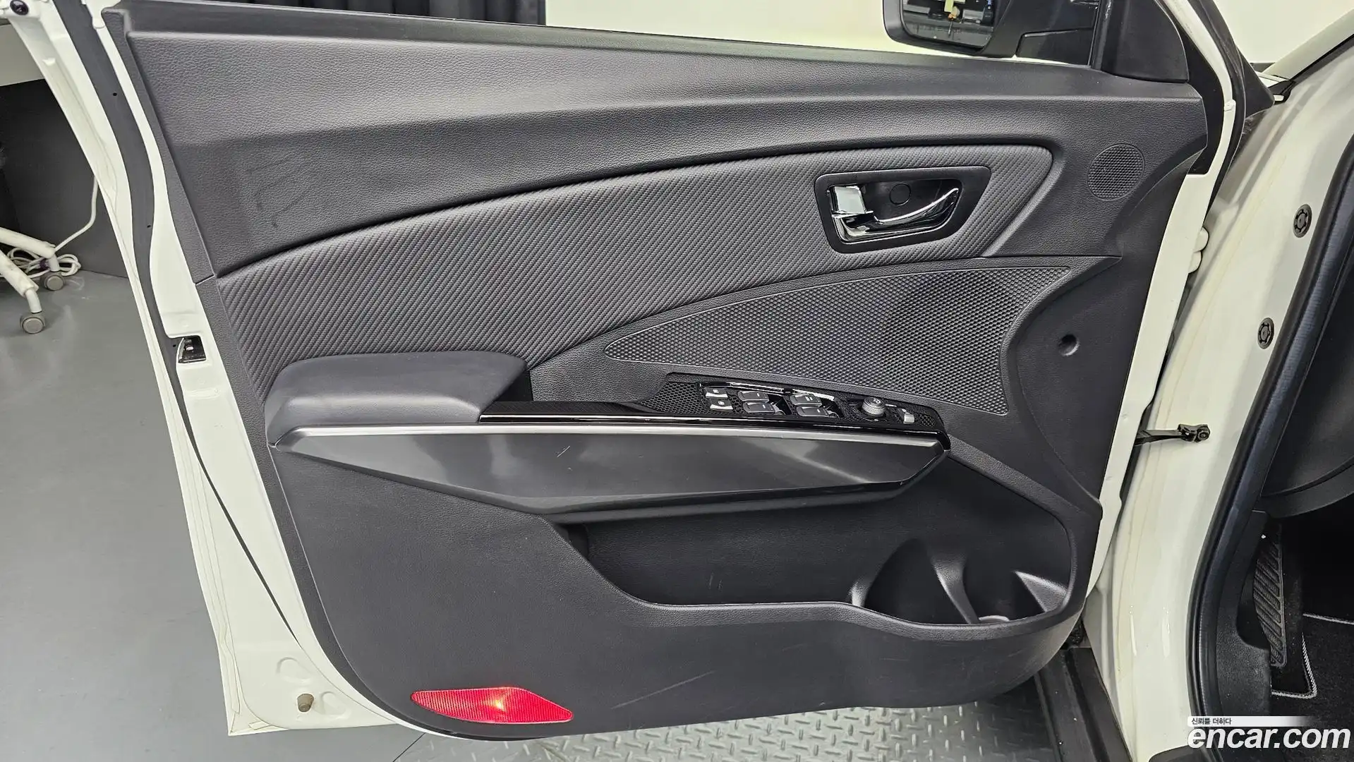 TIBOLI KG Mobility 2022.4-INNER-034