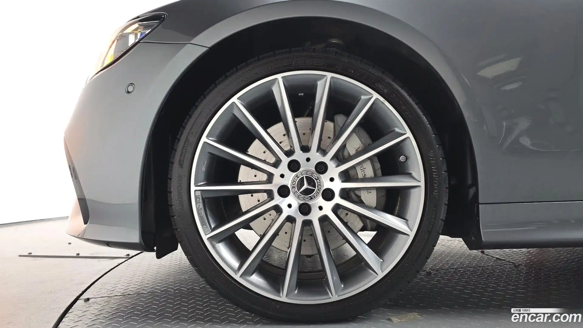 E-Class Mercedes-Benz 2021.1-OUTER-005