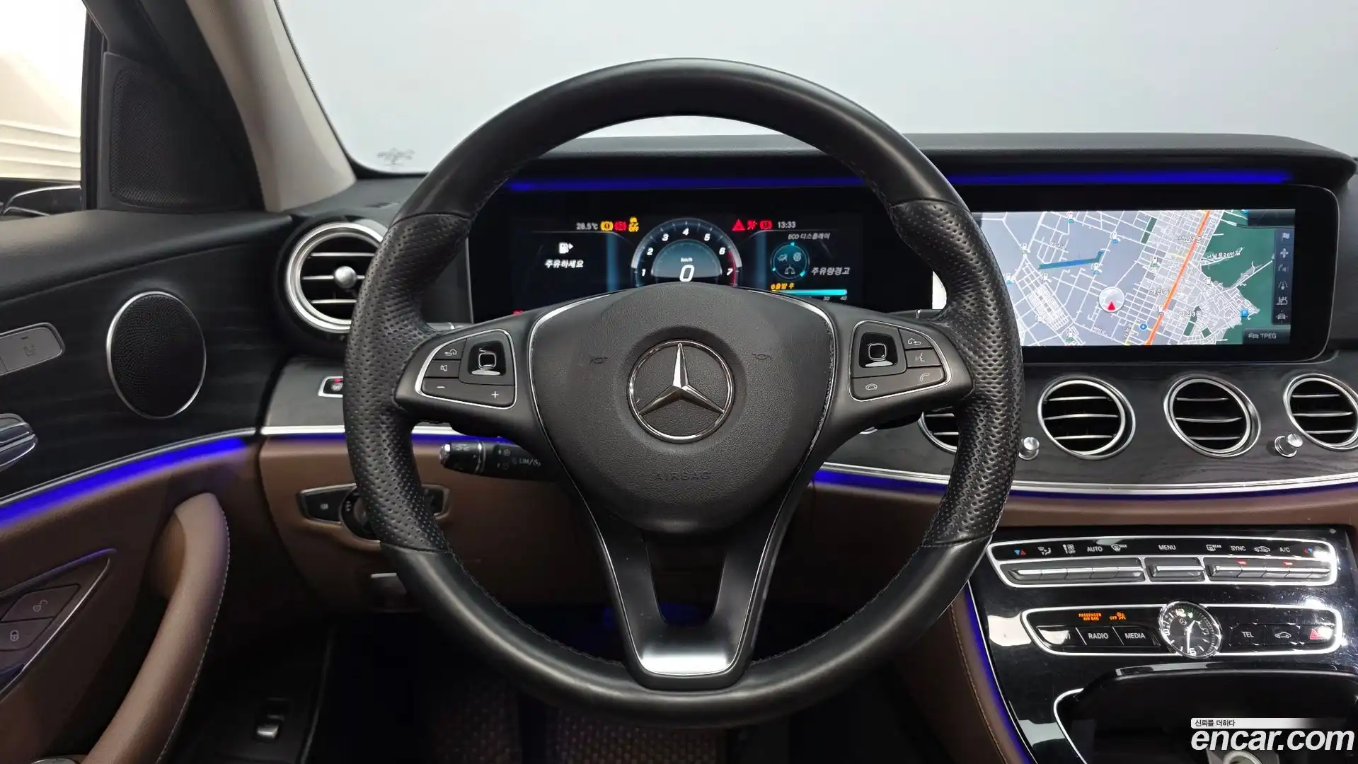 E-Class Mercedes-Benz 2016.5-OPTION-017