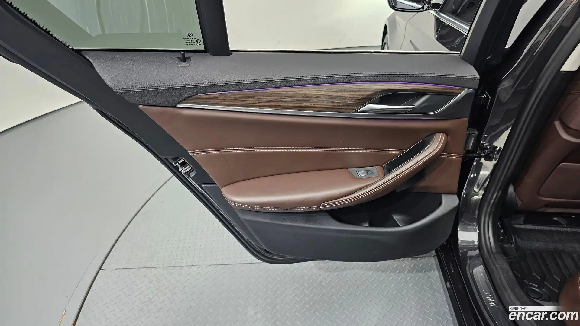5-Series BMW 2019.10-INNER-035
