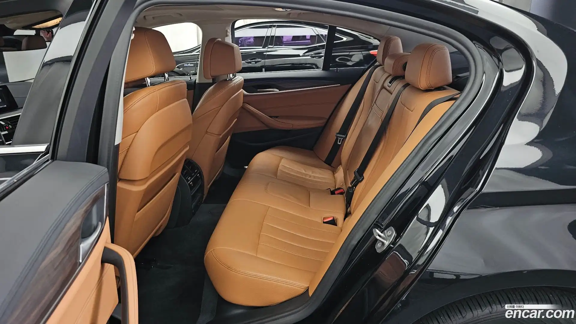 5-Series BMW 2020.4-INNER-036