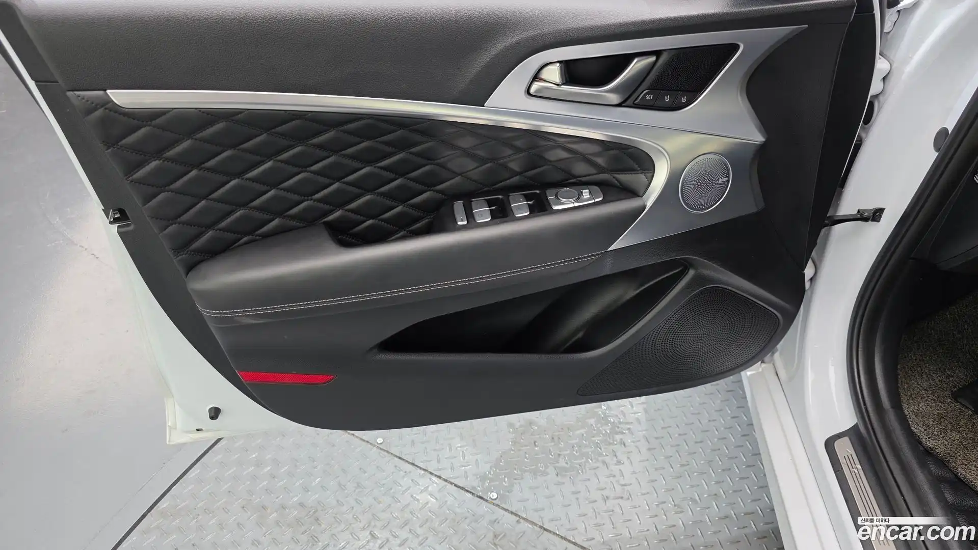G70 Genesis 2018.11-INNER-034