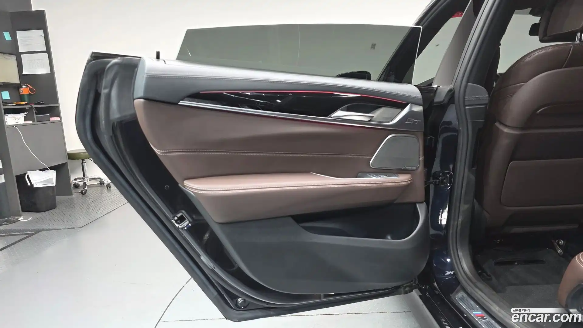 Gran Turismo BMW 2022.9-INNER-035