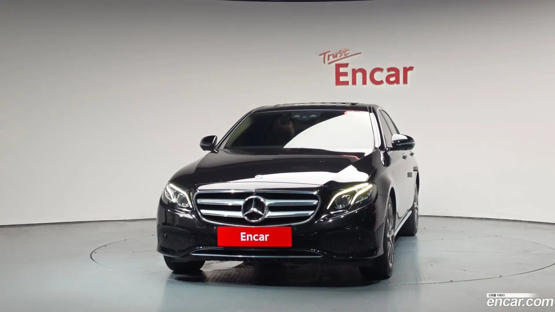 E-Class Mercedes-Benz 2018.10-OUTER-003