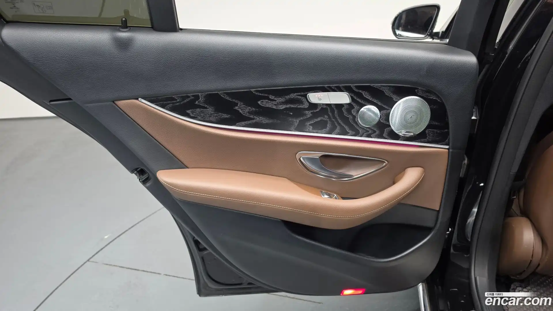 E-Class Mercedes-Benz 2018.10-INNER-035