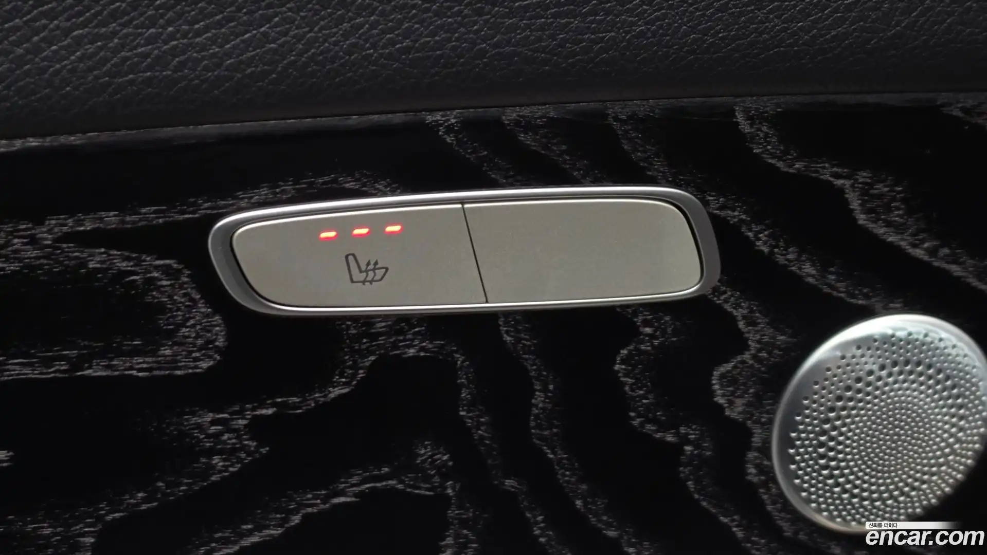 E-Class Mercedes-Benz 2018.10-OPTION-040