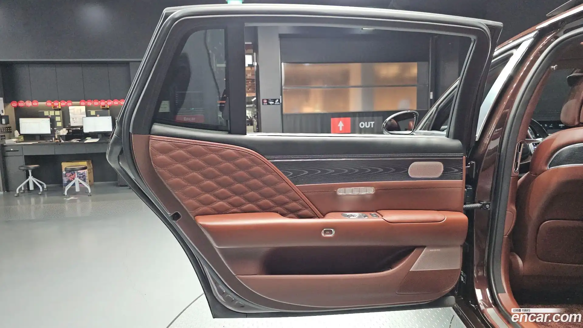 G90 Genesis 2022.10-INNER-035