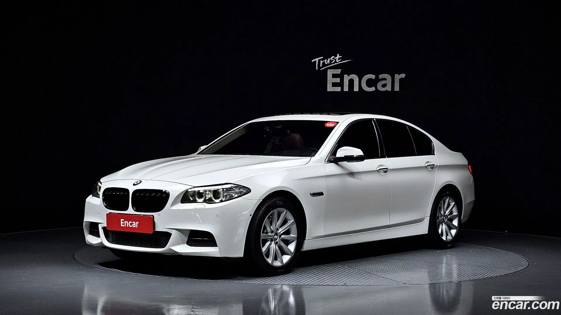 Main__Slider__Photo:5-Series BMW 2015.1-0