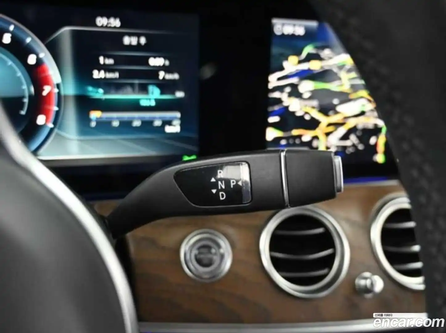 E-Class Mercedes-Benz 2019.3-INNER-009