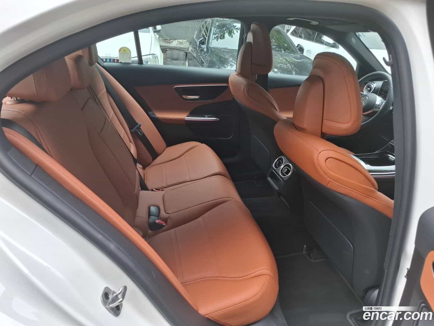 C-Class Mercedes-Benz 2025.2-INNER-010