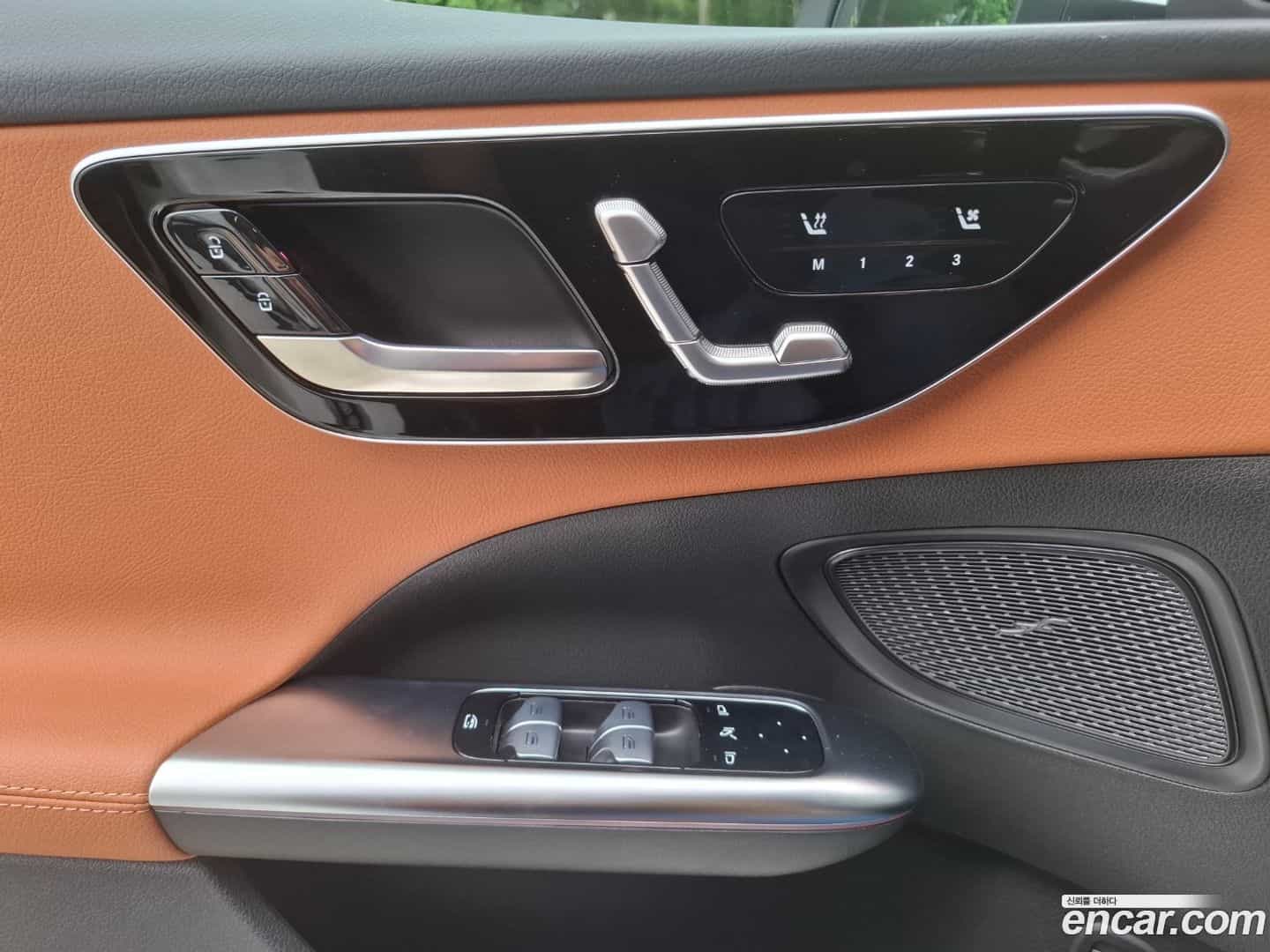 C-Class Mercedes-Benz 2025.2-OPTION-018