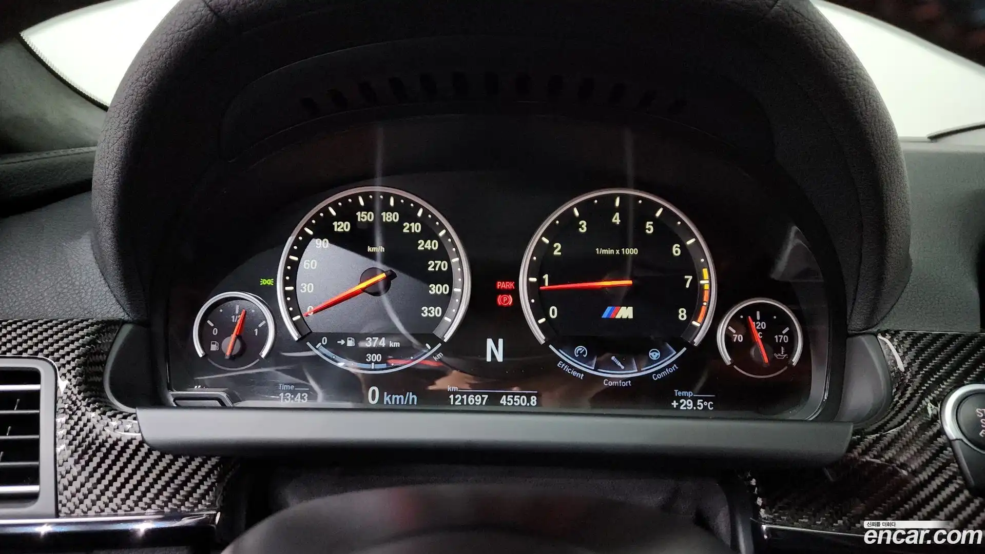 M6 BMW 2013.9-INNER-008