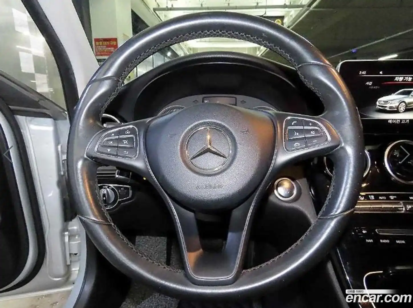 C-Class Mercedes-Benz 2016.0-INNER-008