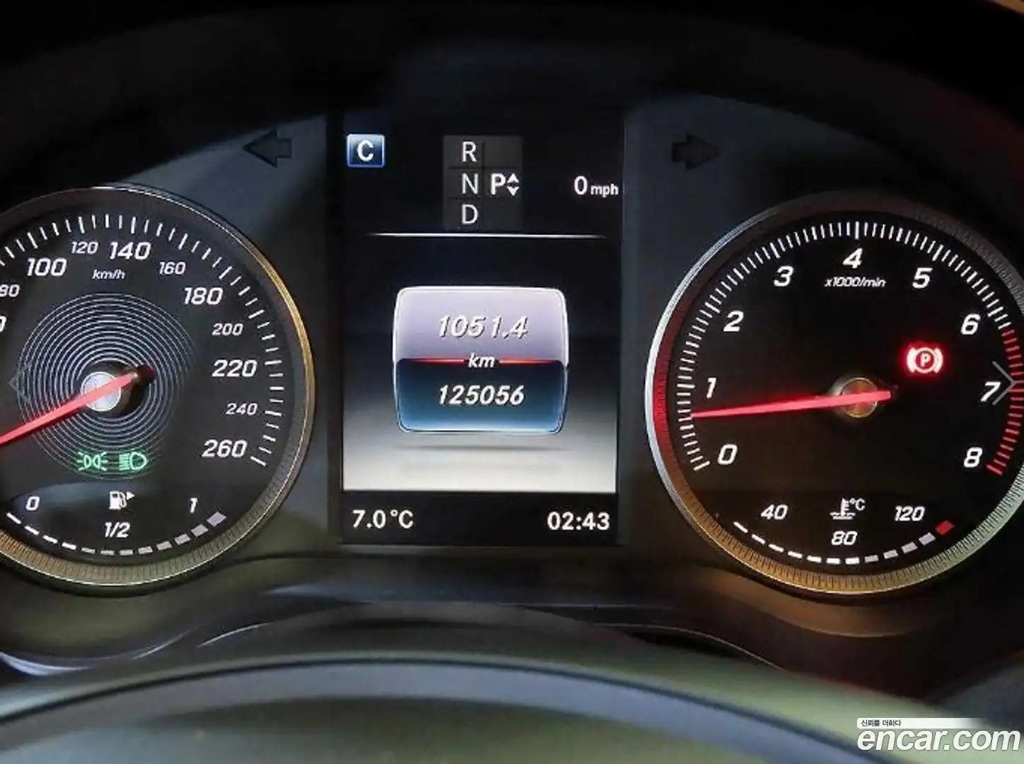 C-Class Mercedes-Benz 2016.0-INNER-009