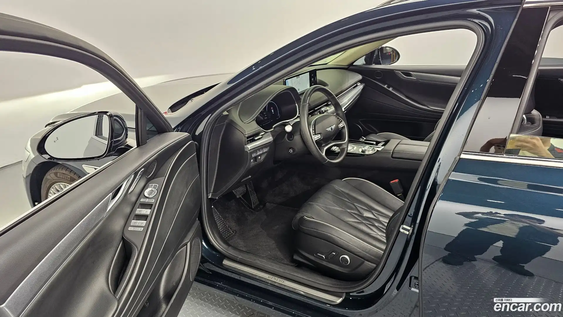 G80 Genesis 2021.0-INNER-010