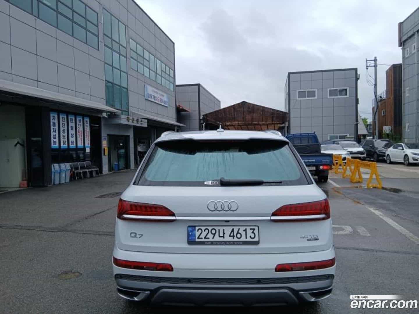 Q7 Audi 2023.11-OUTER-002