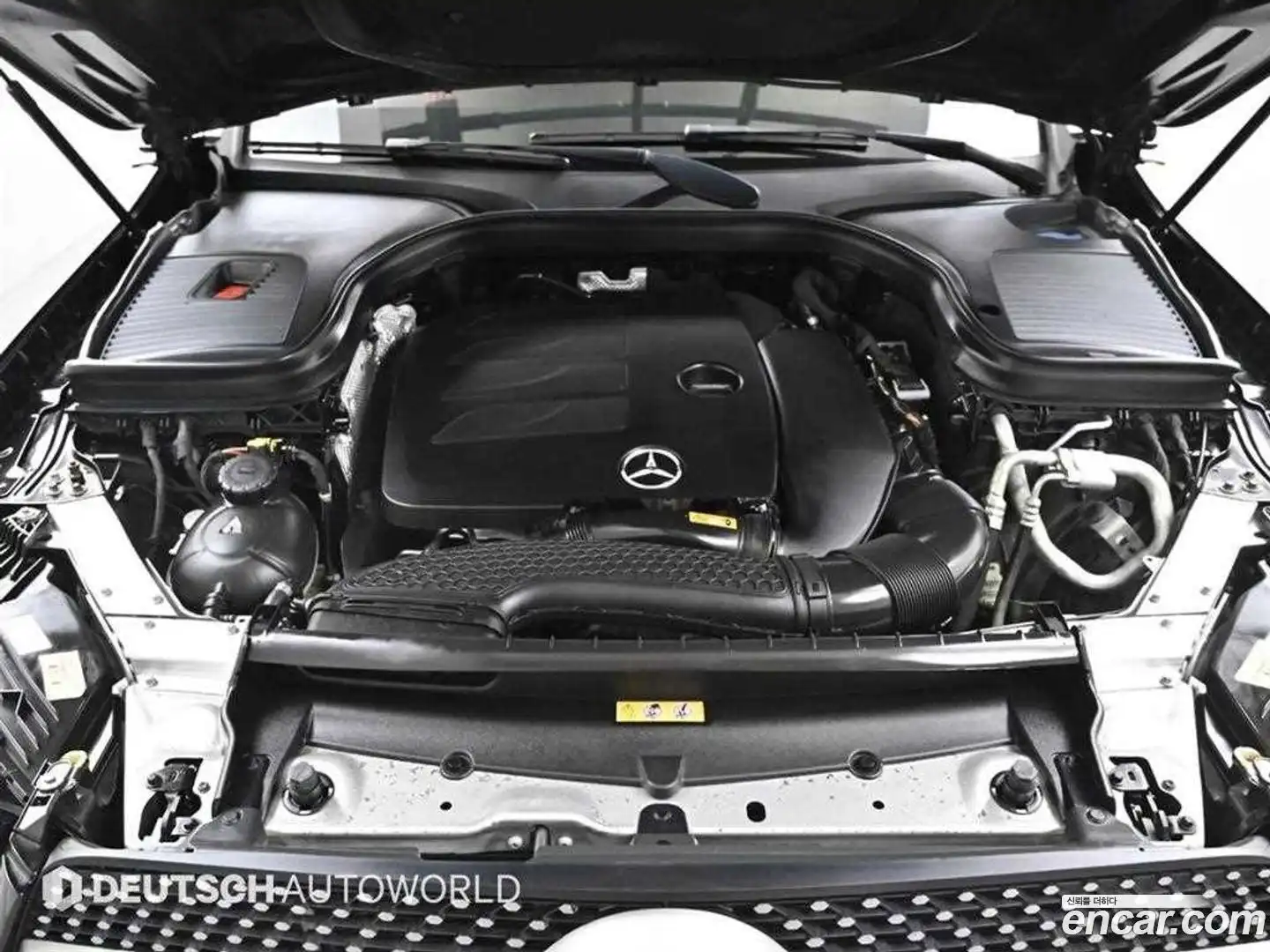GLC-Class Mercedes-Benz 2020.0-OUTER-006