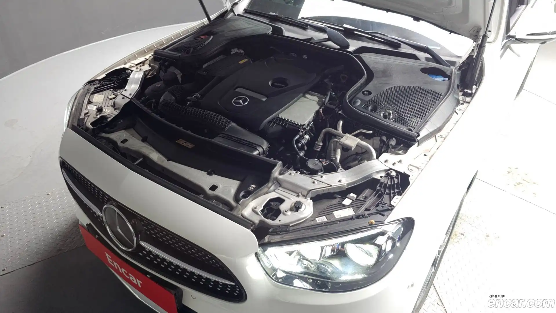 E-Class Mercedes-Benz 2023.0-OUTER-006