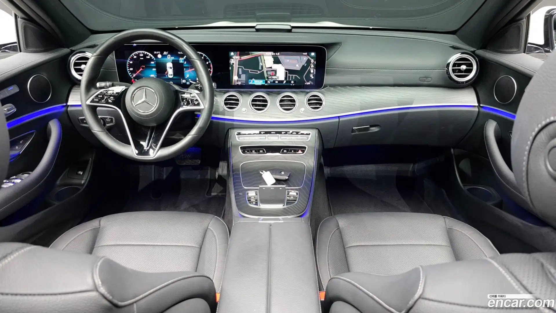 E-Class Mercedes-Benz 2023.0-INNER-007