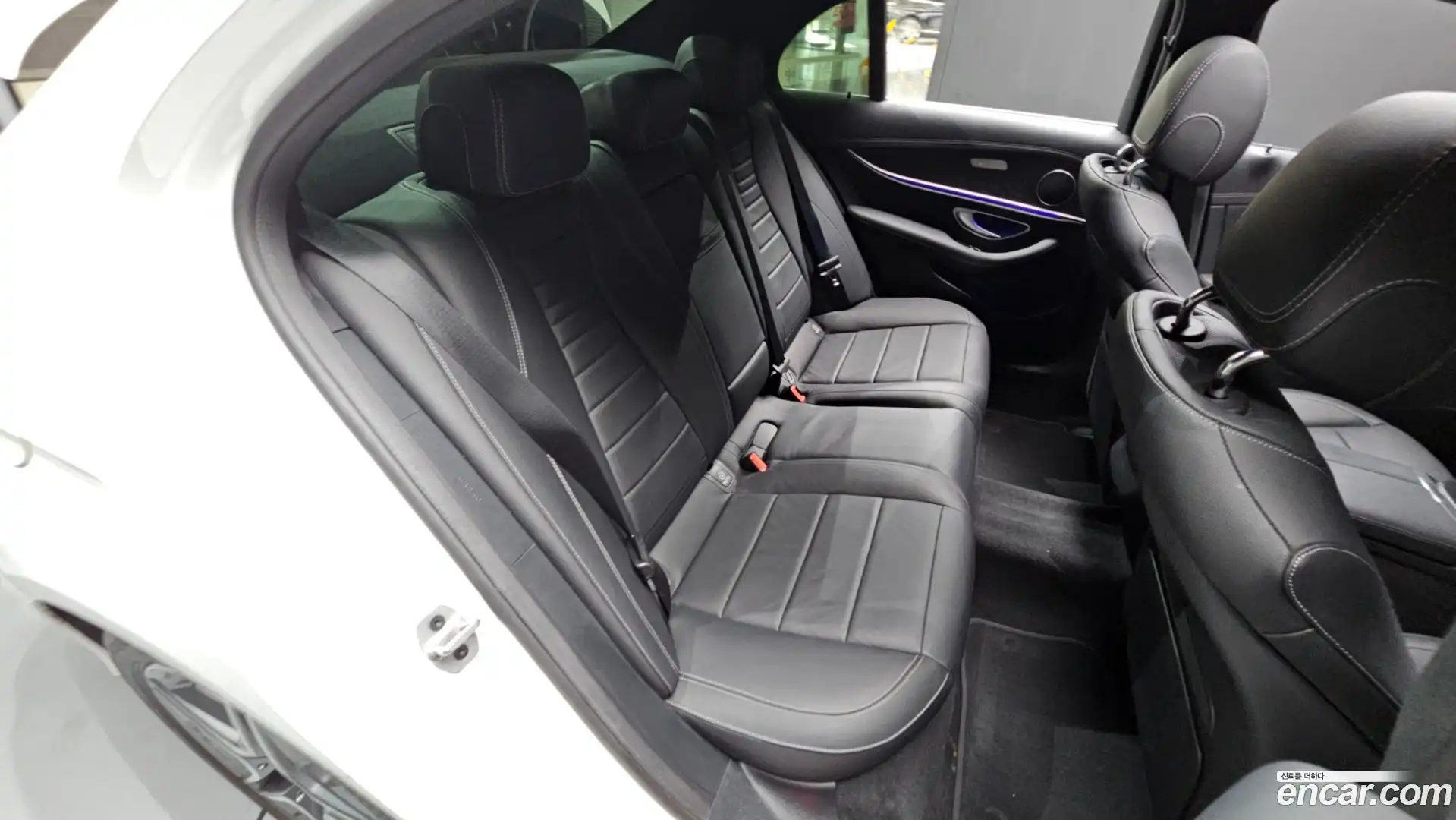 E-Class Mercedes-Benz 2023.0-OPTION-016