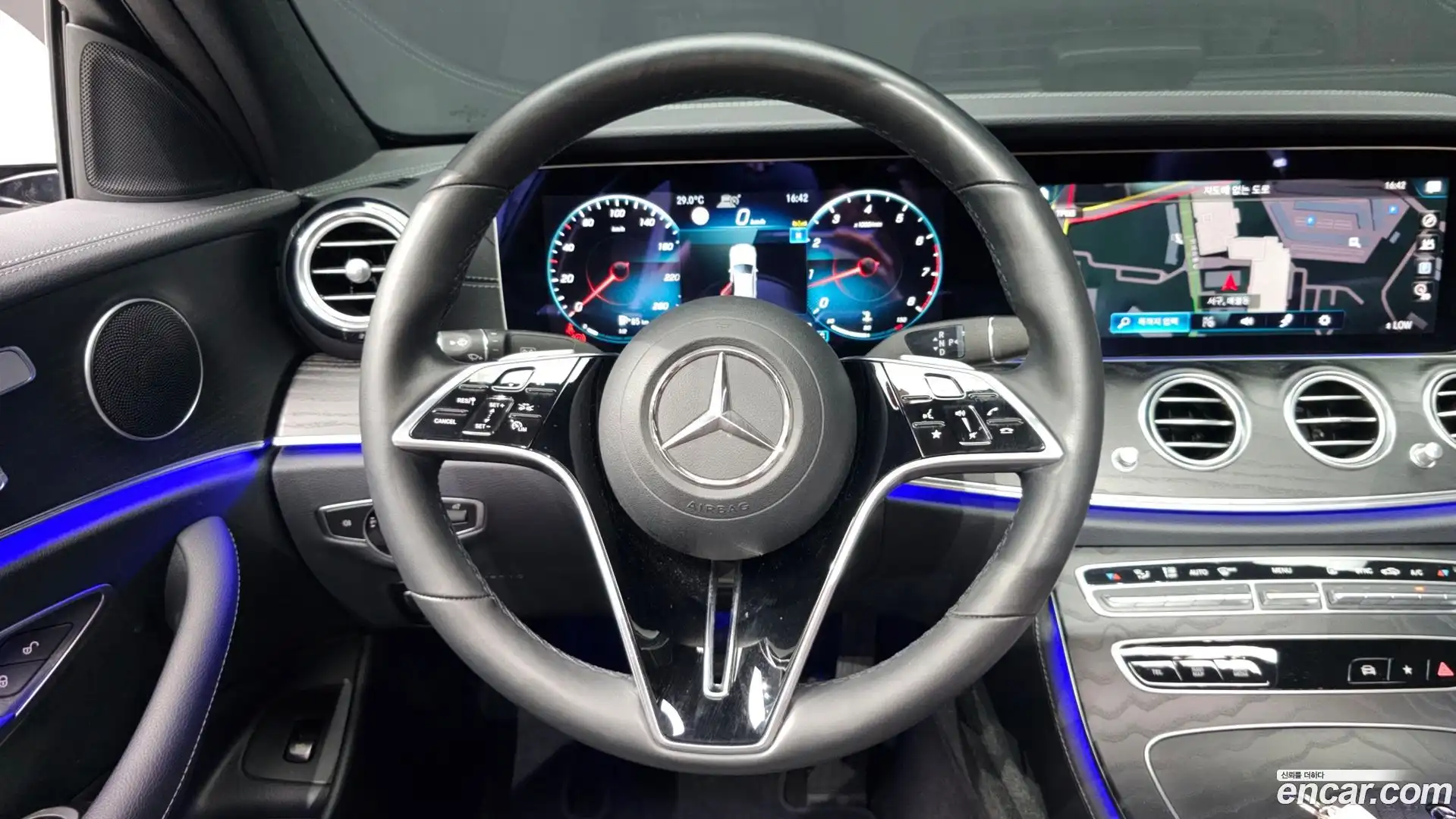E-Class Mercedes-Benz 2023.0-OPTION-018