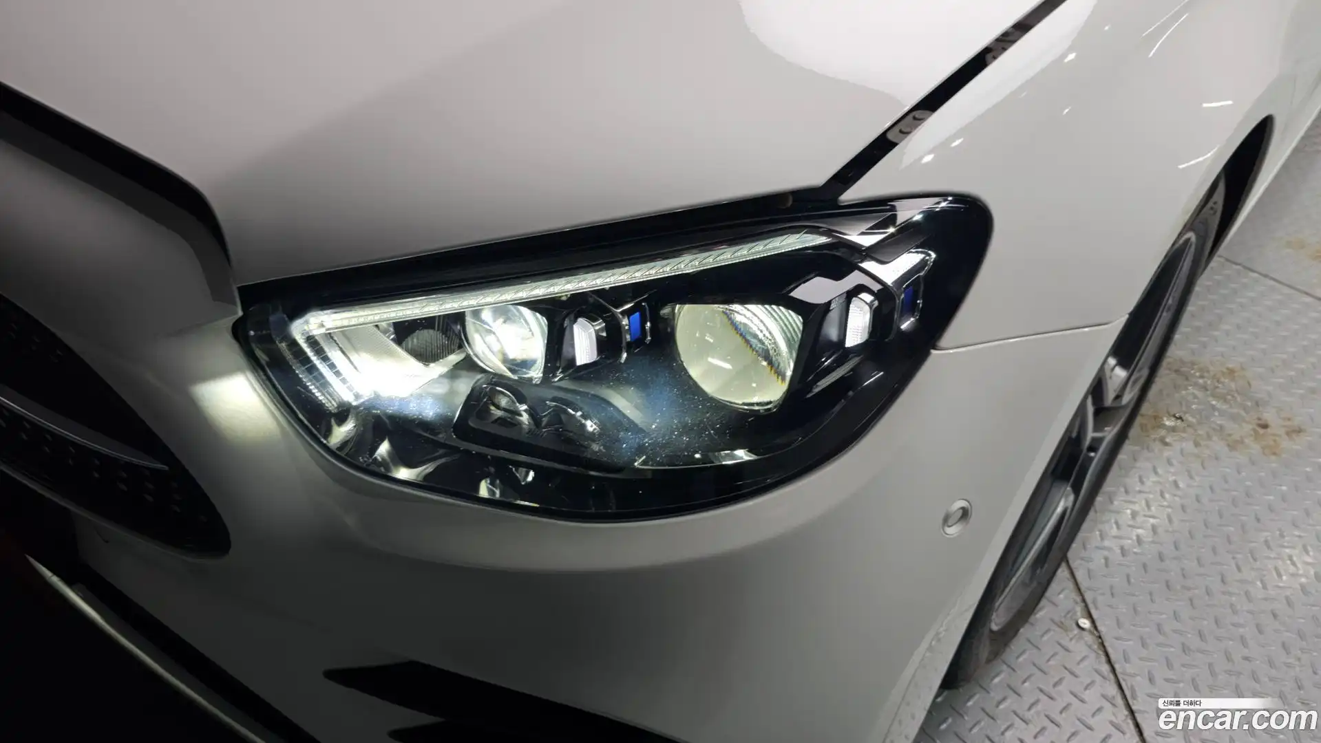 E-Class Mercedes-Benz 2023.0-OUTER-032