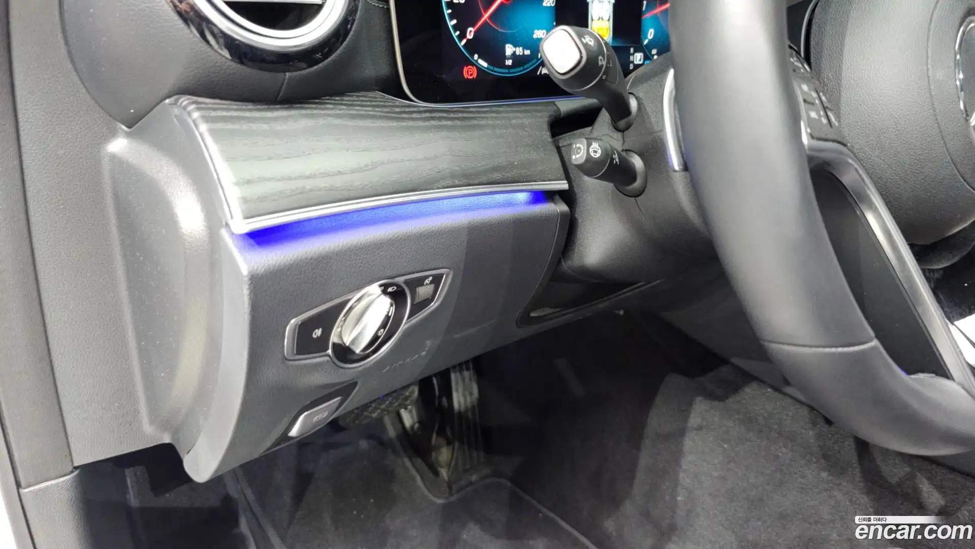 E-Class Mercedes-Benz 2023.0-OPTION-040
