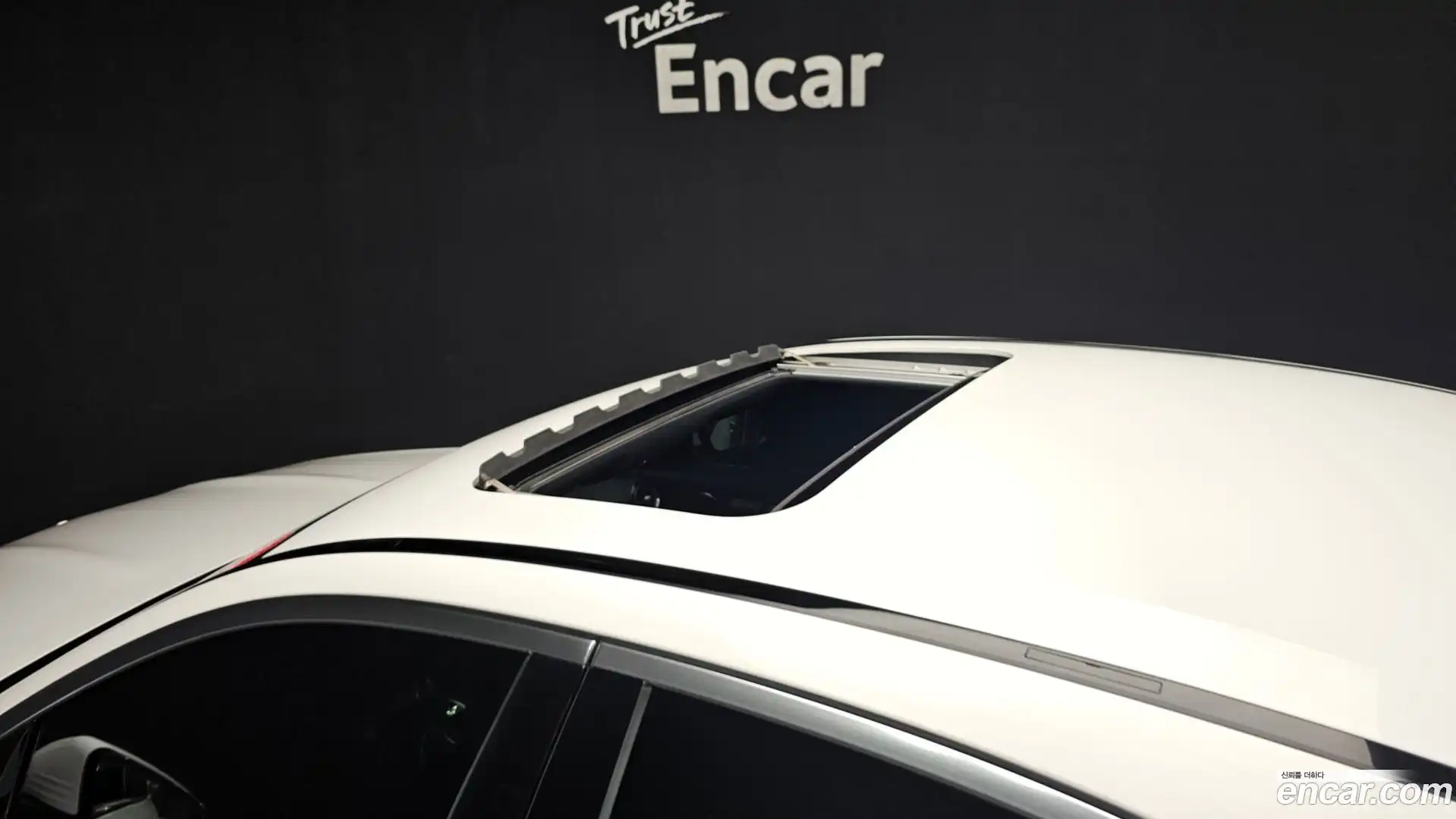 E-Class Mercedes-Benz 2023.0-OPTION-042
