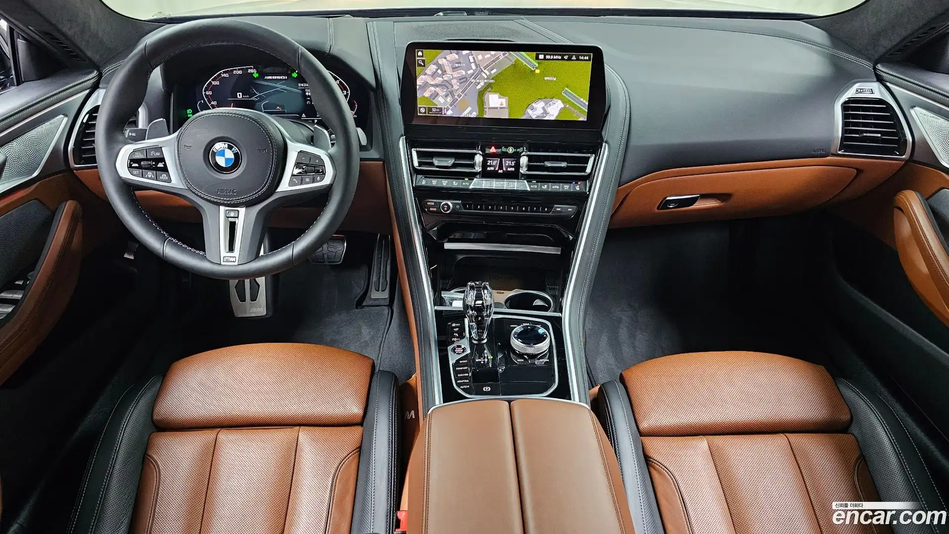 8-Series BMW 2024.1-INNER-007