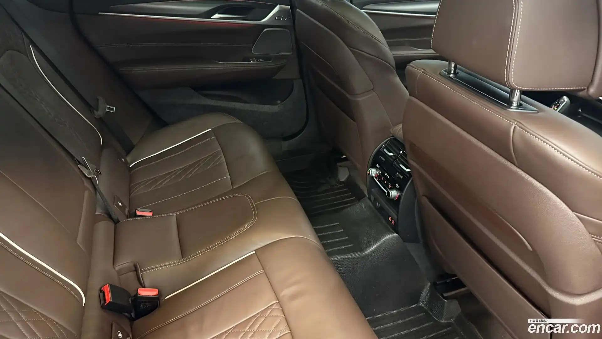 Gran Turismo BMW 2023.10-INNER-010