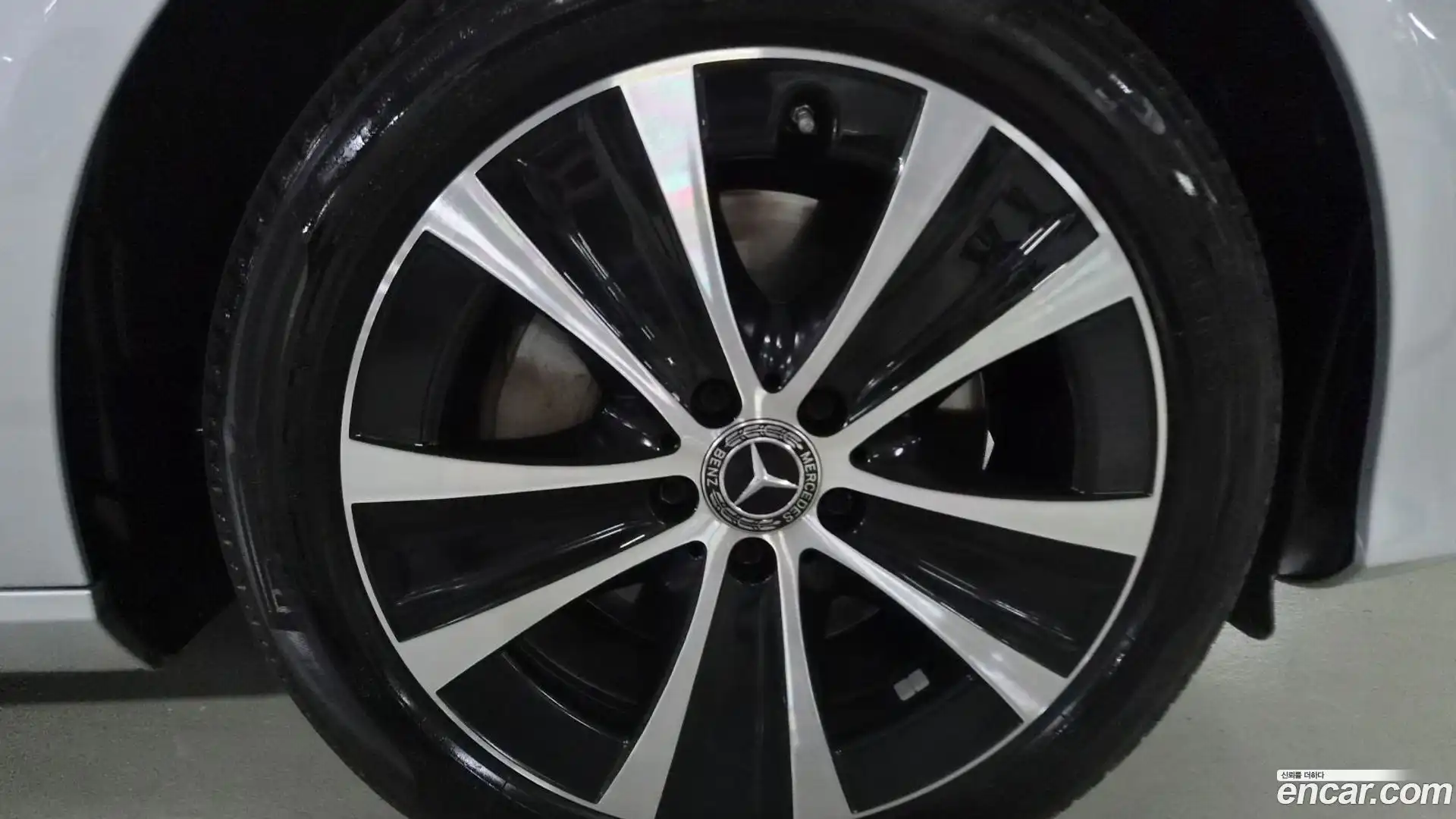 E-Class Mercedes-Benz 2020.4-OPTION-024